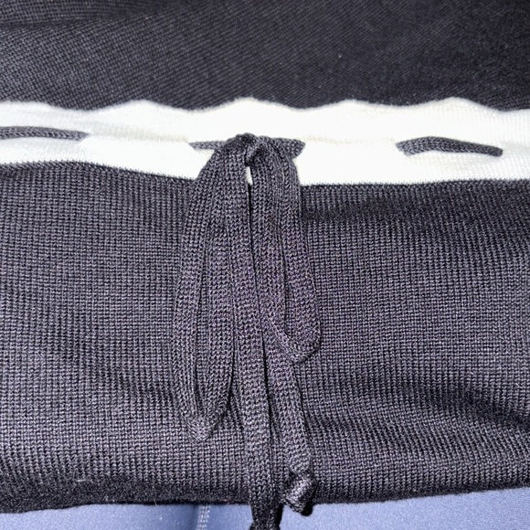 Paper Crane dee elly Crop Sweater Top - Picture 5 of 7